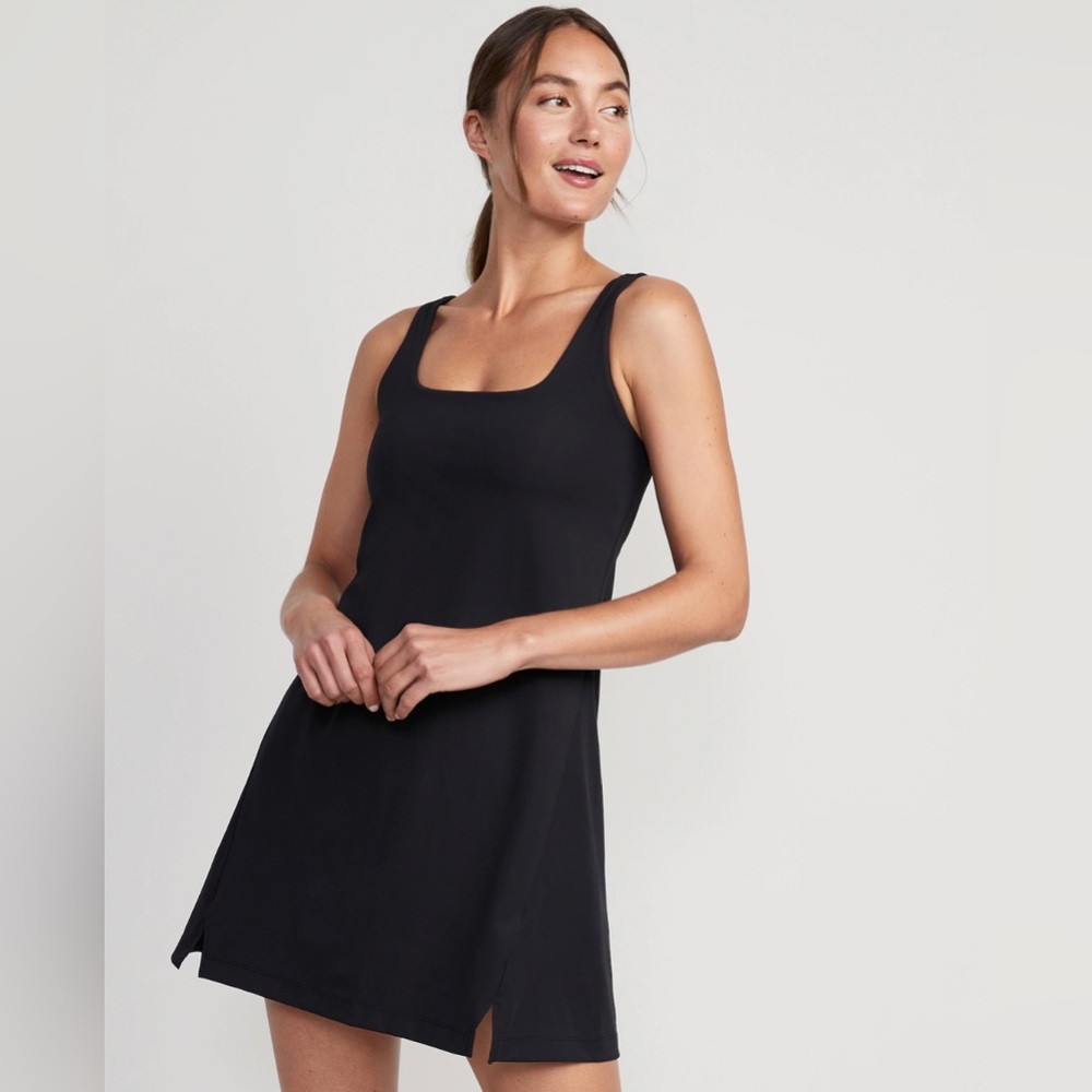 Elegant Black Sleeveless Dress